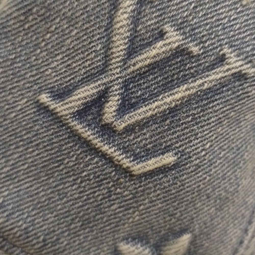 Louis Vuitton Monogram Denim Cap - Picture 6 of 9
